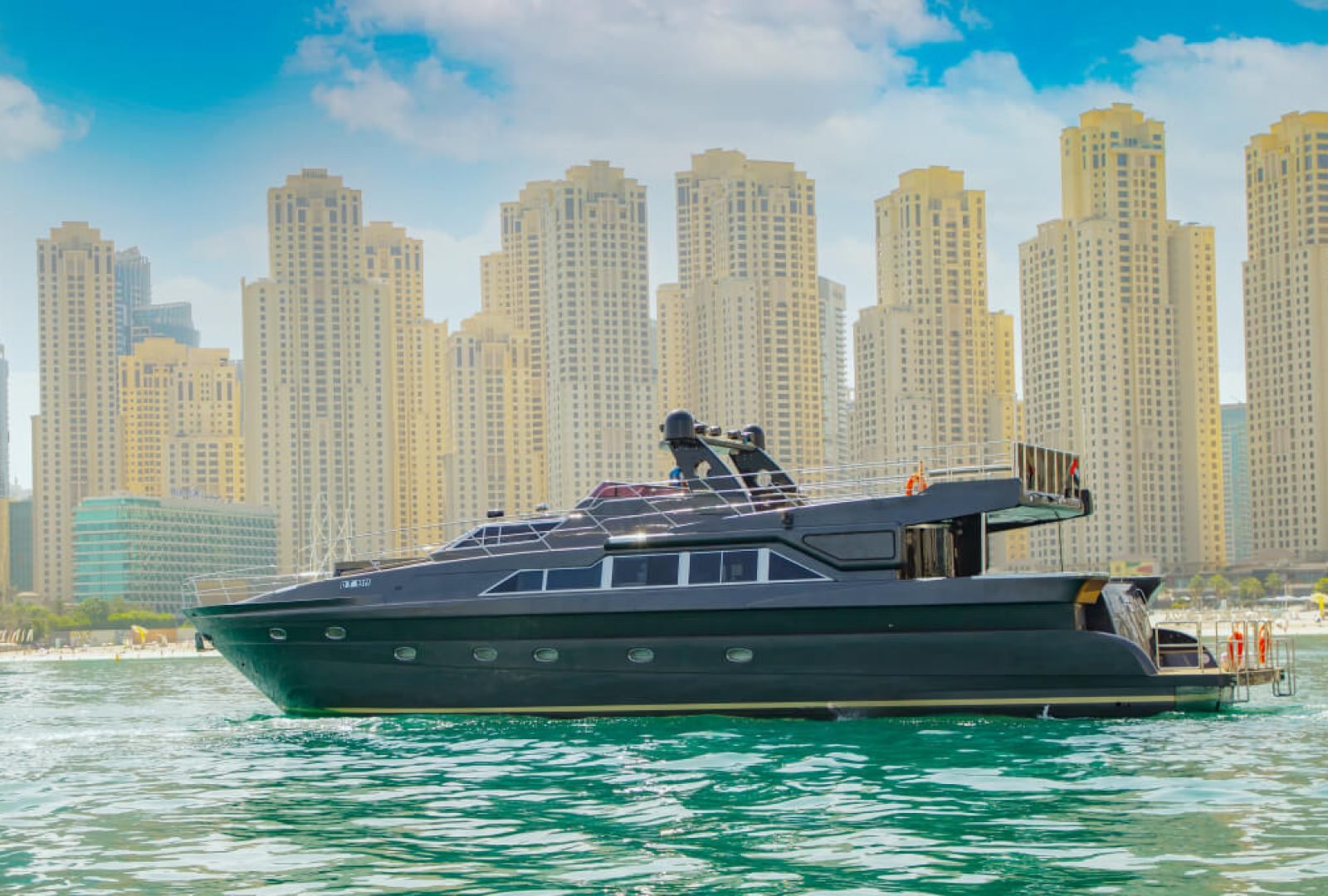 Black-Yacht-95-Feet-dubai